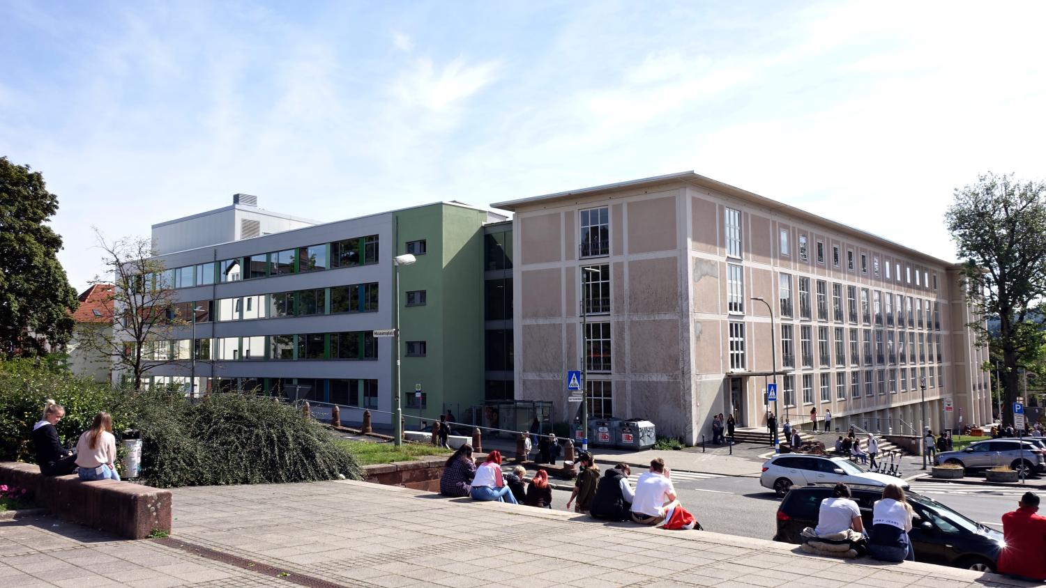 Schule aus NW - Pfalzgalerie